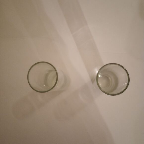 🆕🥛Tall Narrow Drinking Glasses Pair - Picture 3 of 4